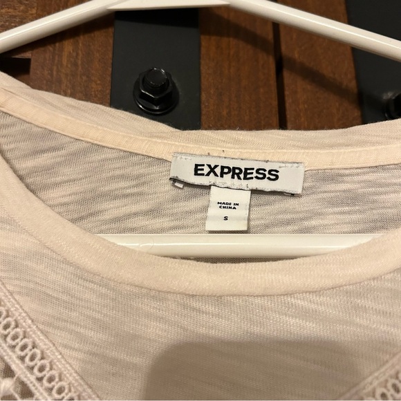 Express flutter sleeve top - Picture 3 of 3